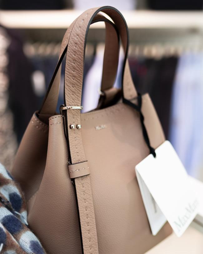 Taschengeschaeft 